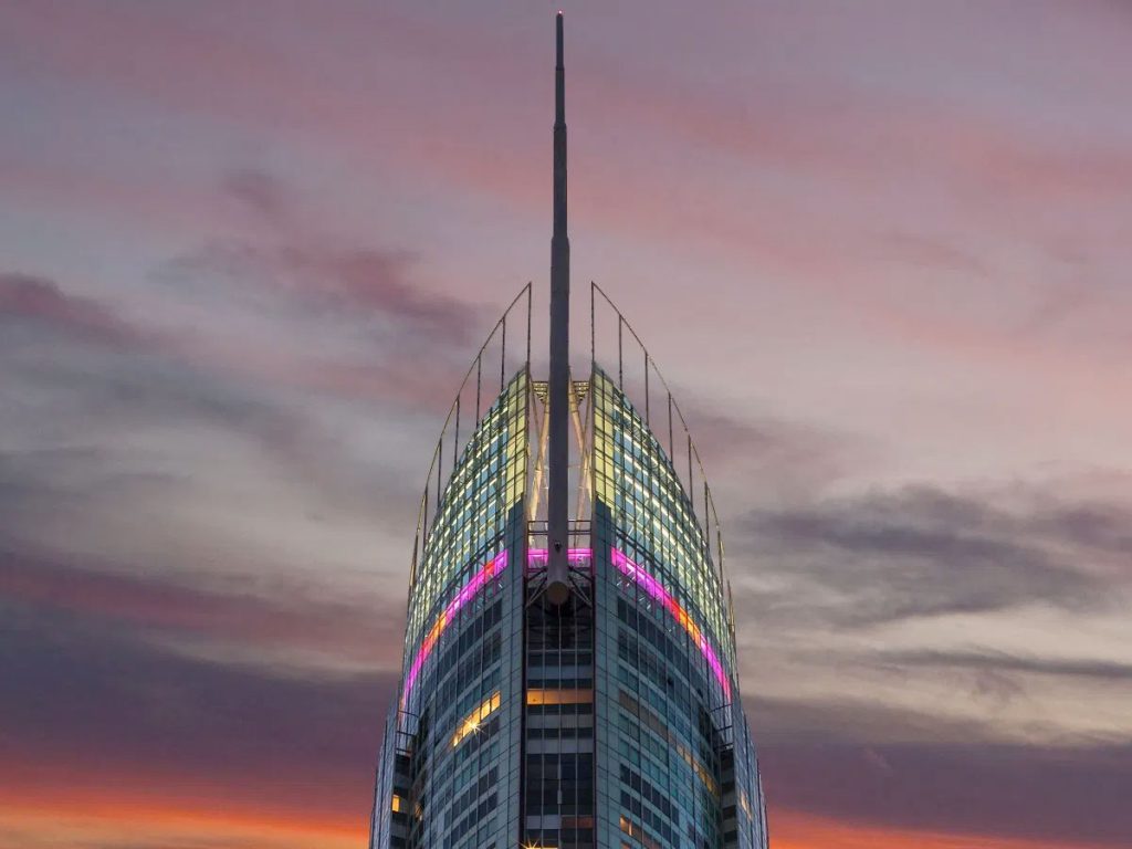 Q1 Tower Crown 12 - Sun Engineering QLD Australia